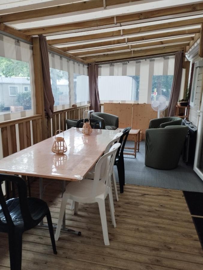 Mobil-Home Tout Confort A 300M De L'Ocean Сен-Бревен-ле-Пен Екстериор снимка