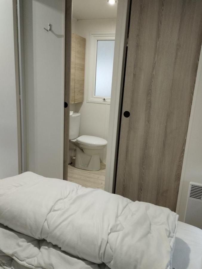 Mobil-Home Tout Confort A 300M De L'Ocean Сен-Бревен-ле-Пен Екстериор снимка
